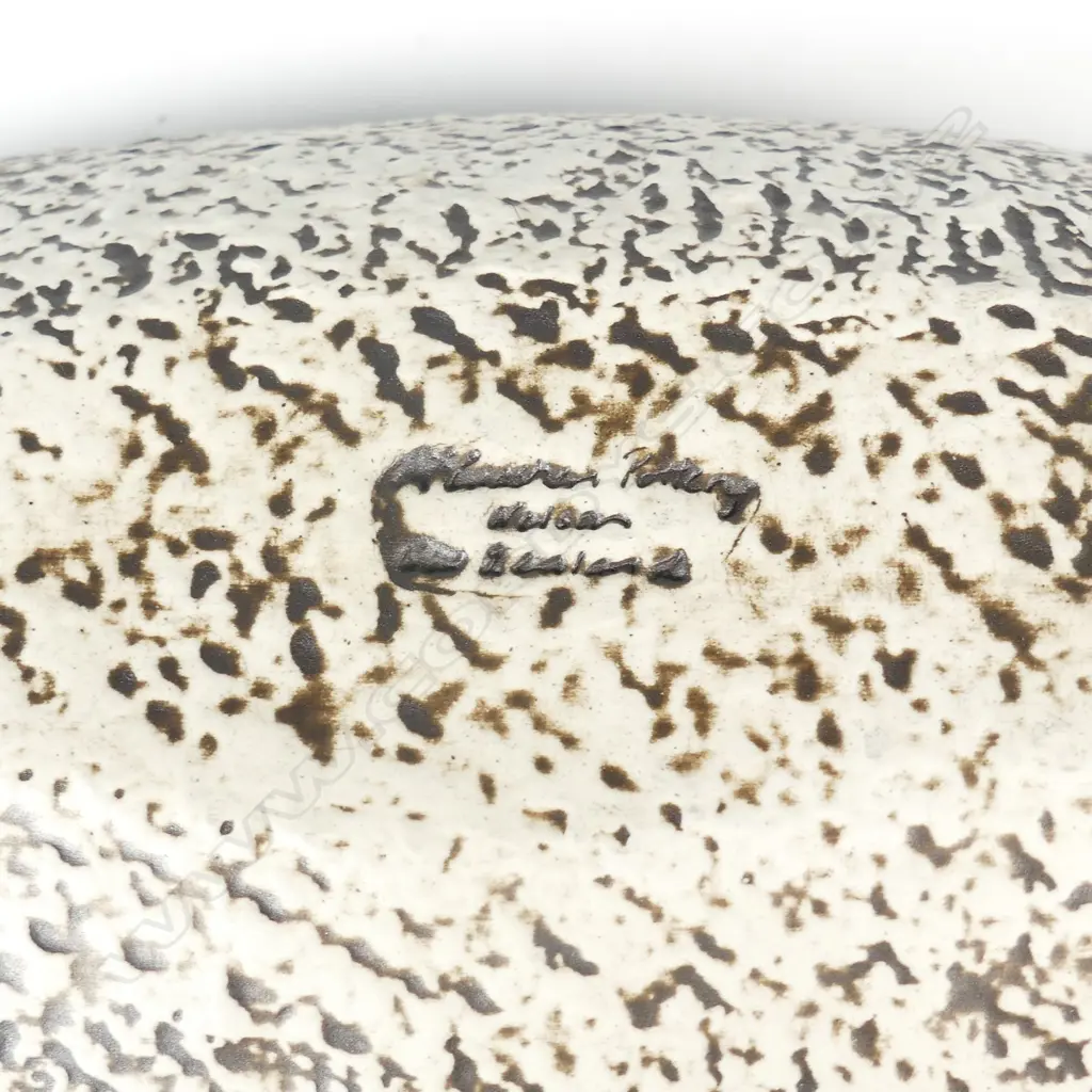 a Royce McGlashen oval dish Image 1++