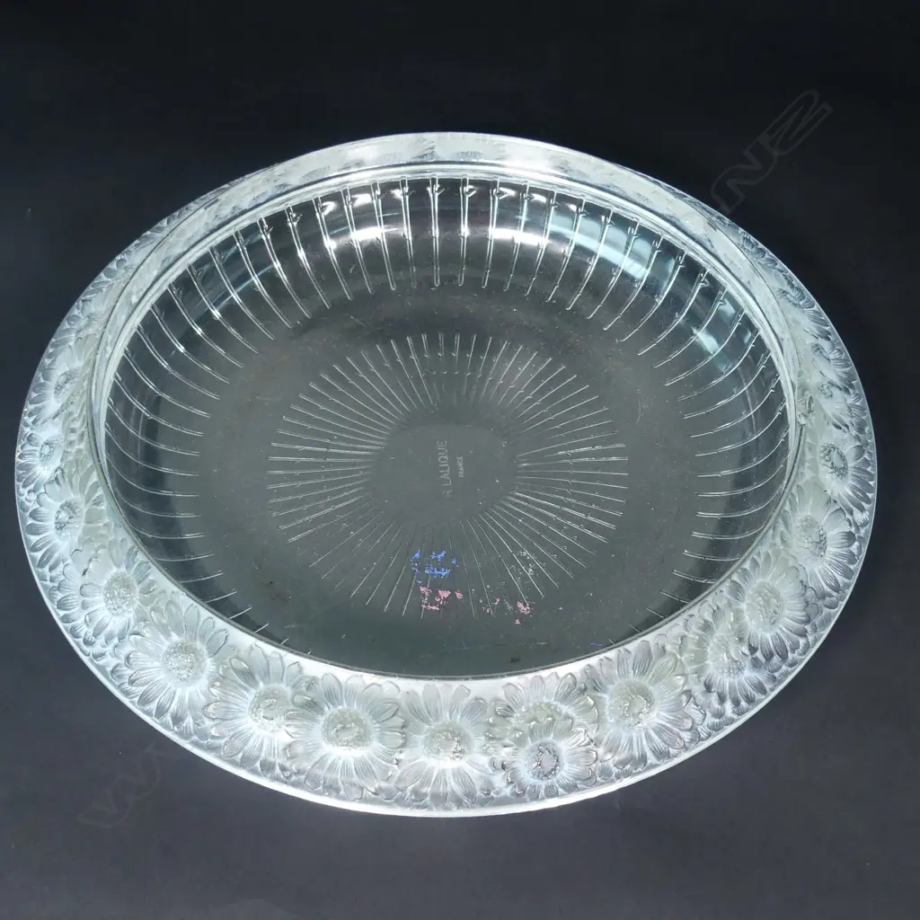 A Rene Lalique Bowl 'Marguerites' Image 1++