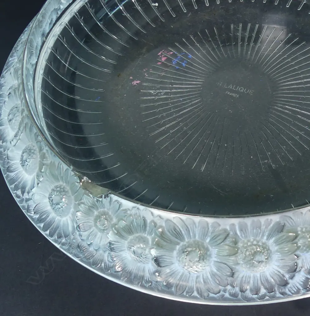 A Rene Lalique Bowl 'Marguerites' Image 1++