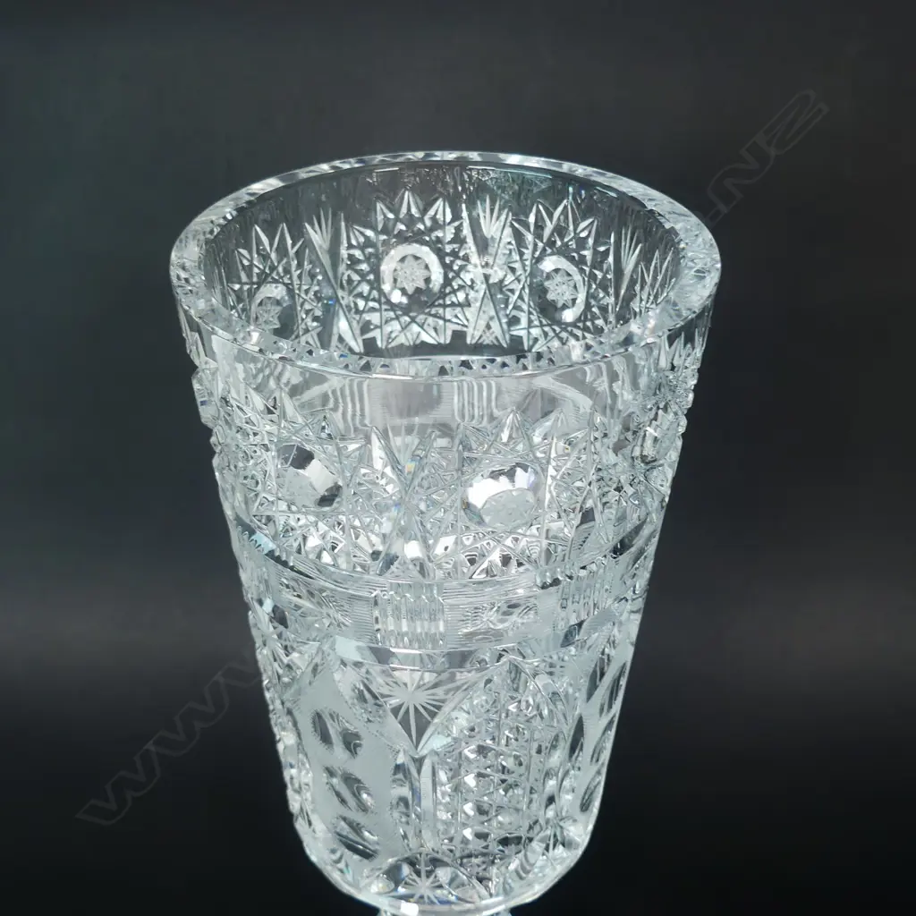 A crystal lidded urn Image 1++