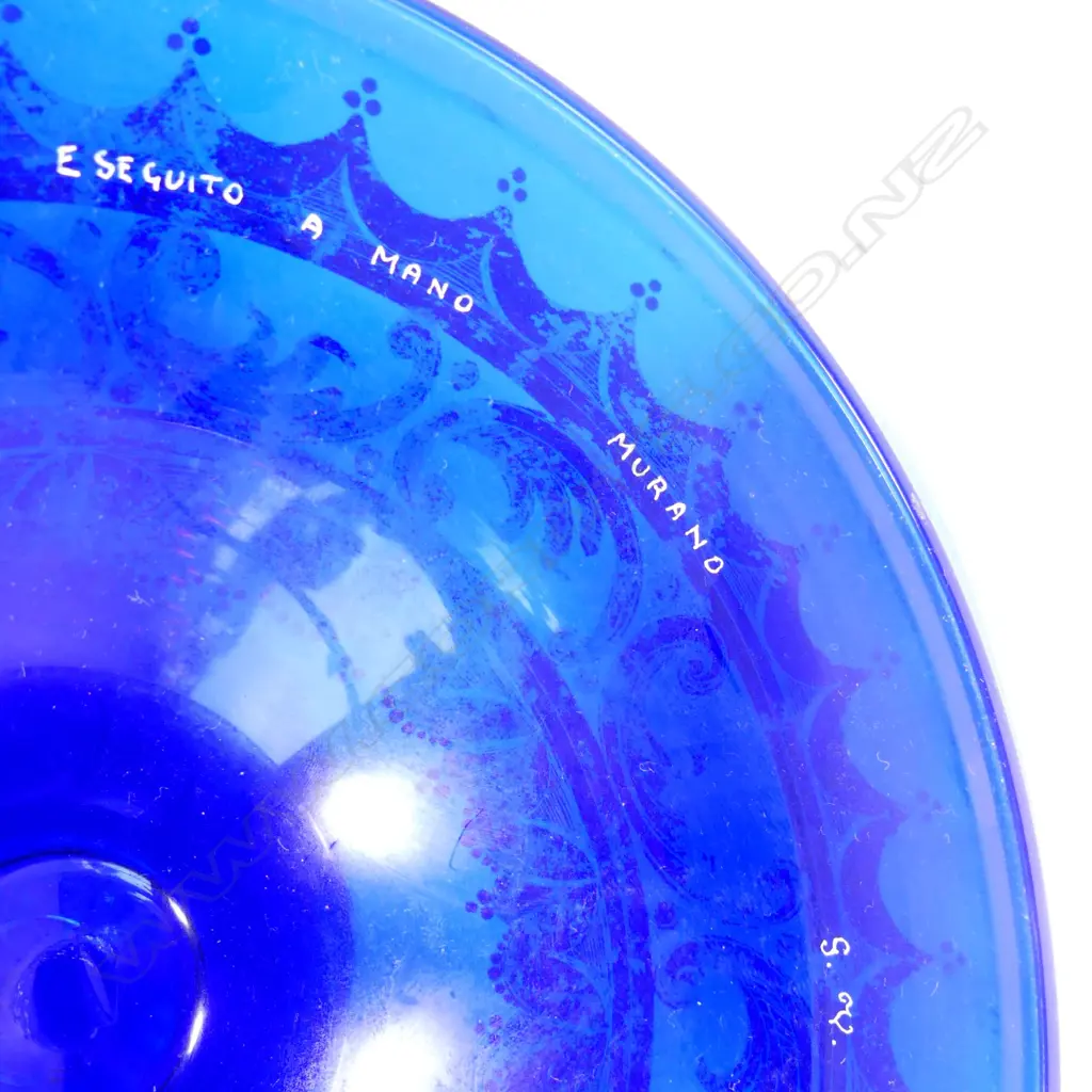 An oversize and impressive Venetian glass chalice vase Image 1++