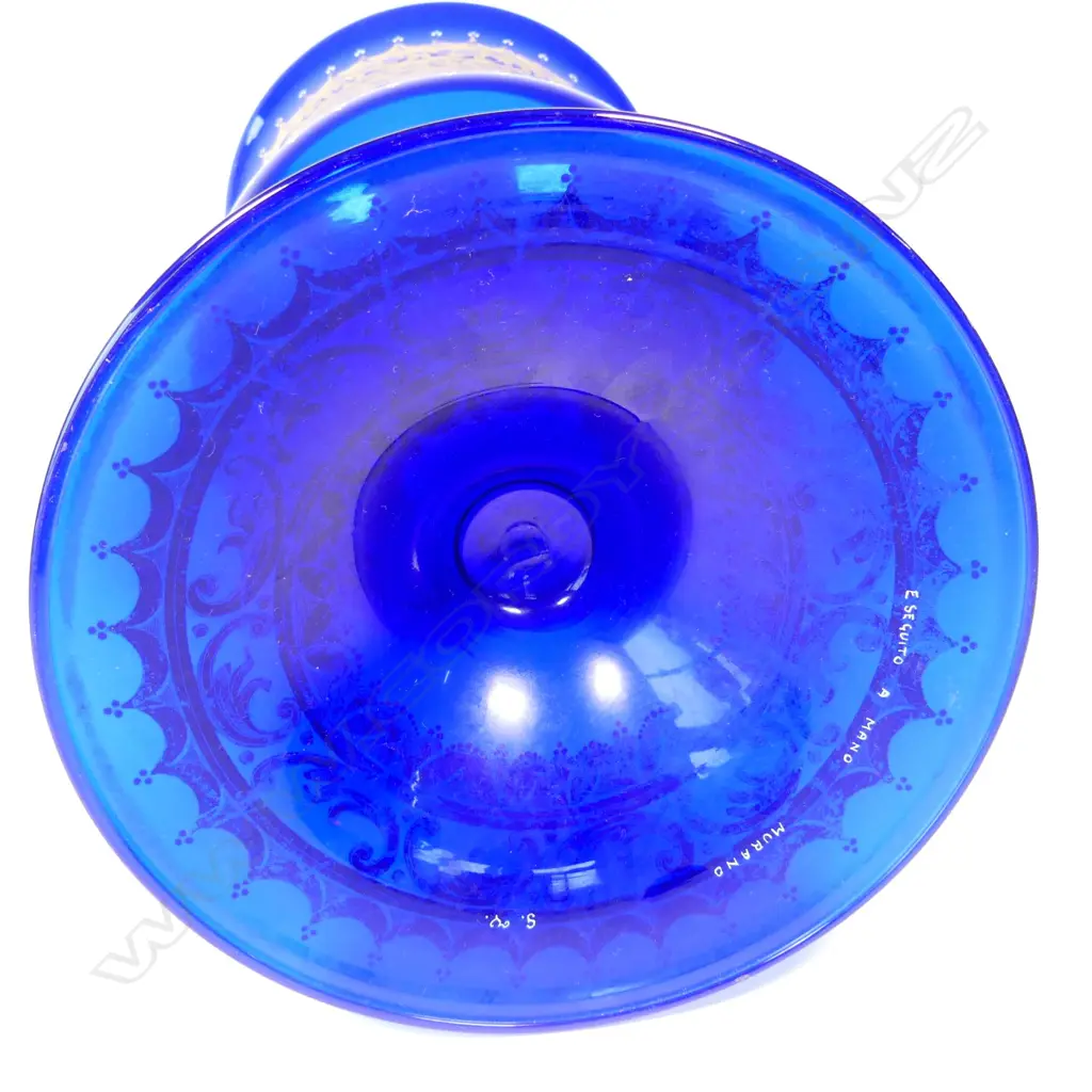 An oversize and impressive Venetian glass chalice vase Image 1++