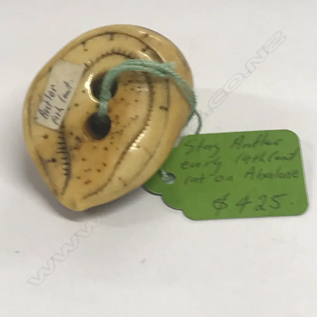 A well carved Japanese stag antler netsuke of a rat Image 1++