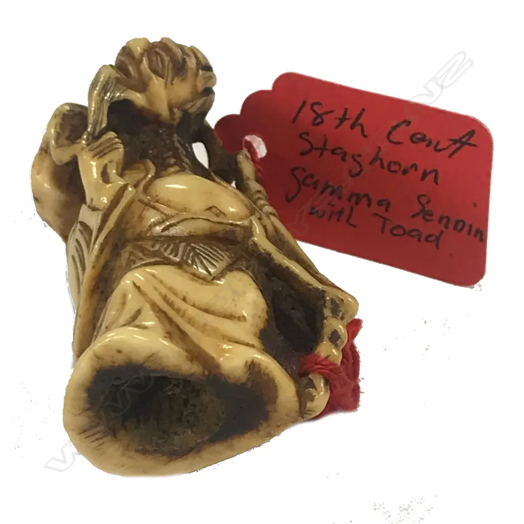 An old Japanese stag antler netsuke Image 1++
