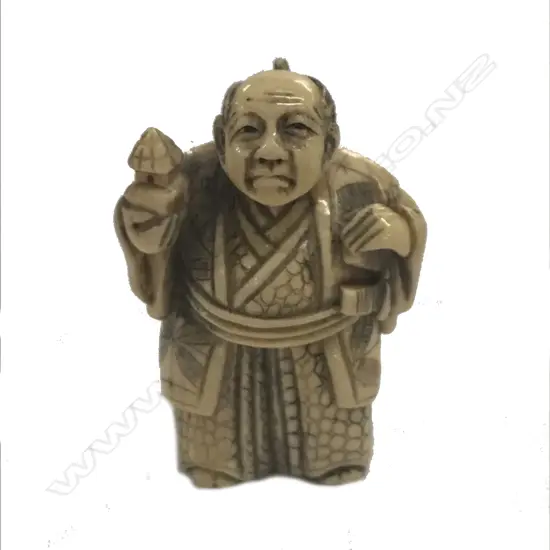 A Japanese ivory netsuke of a samurai