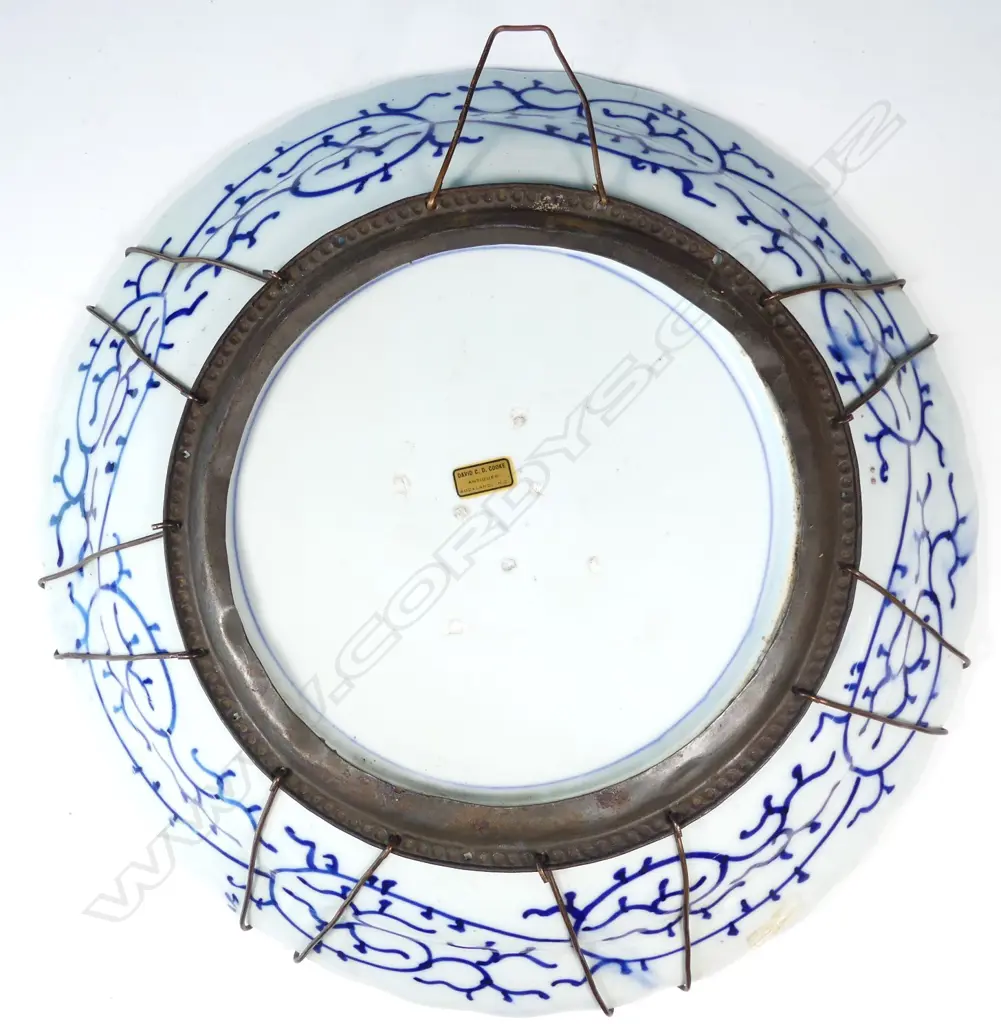 A large 19thC Japanese Arita porcelain charger Image 1++