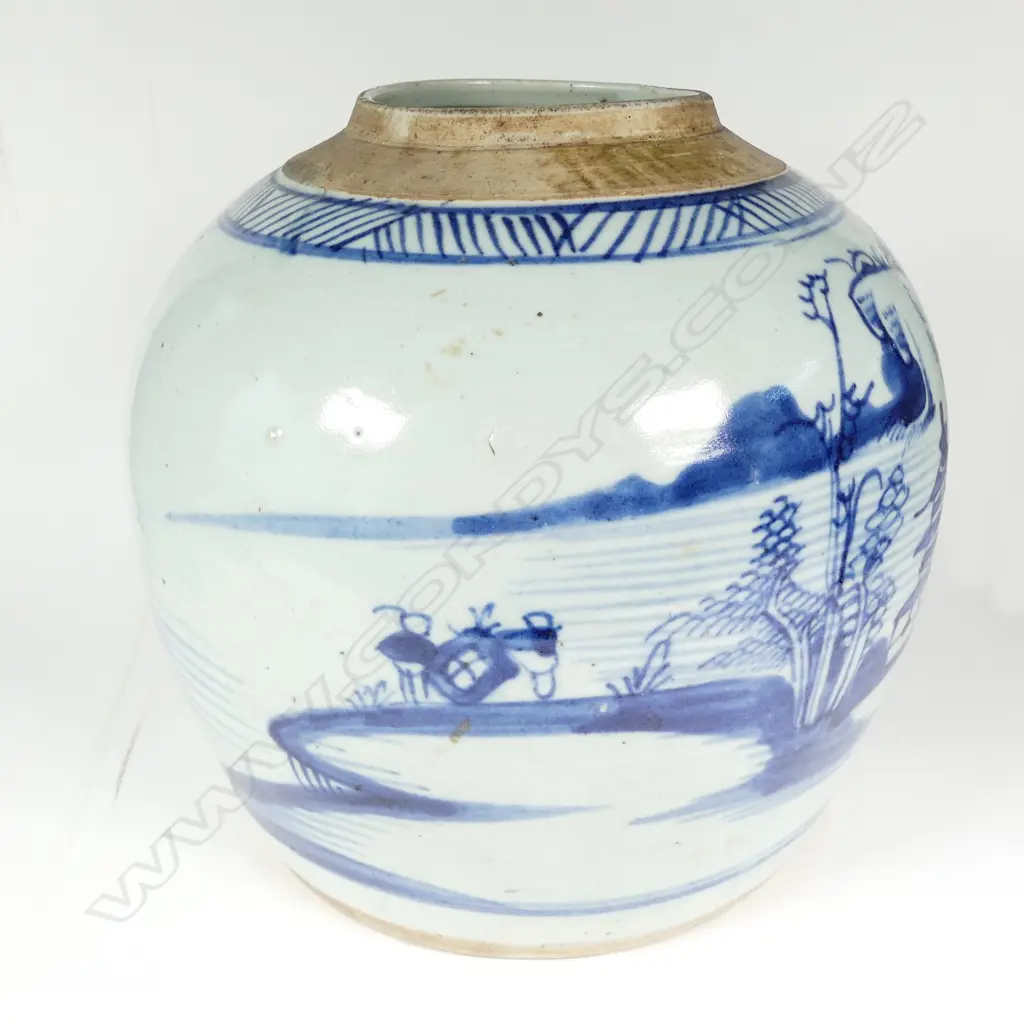 An old Chinese ginger jar Image 1++