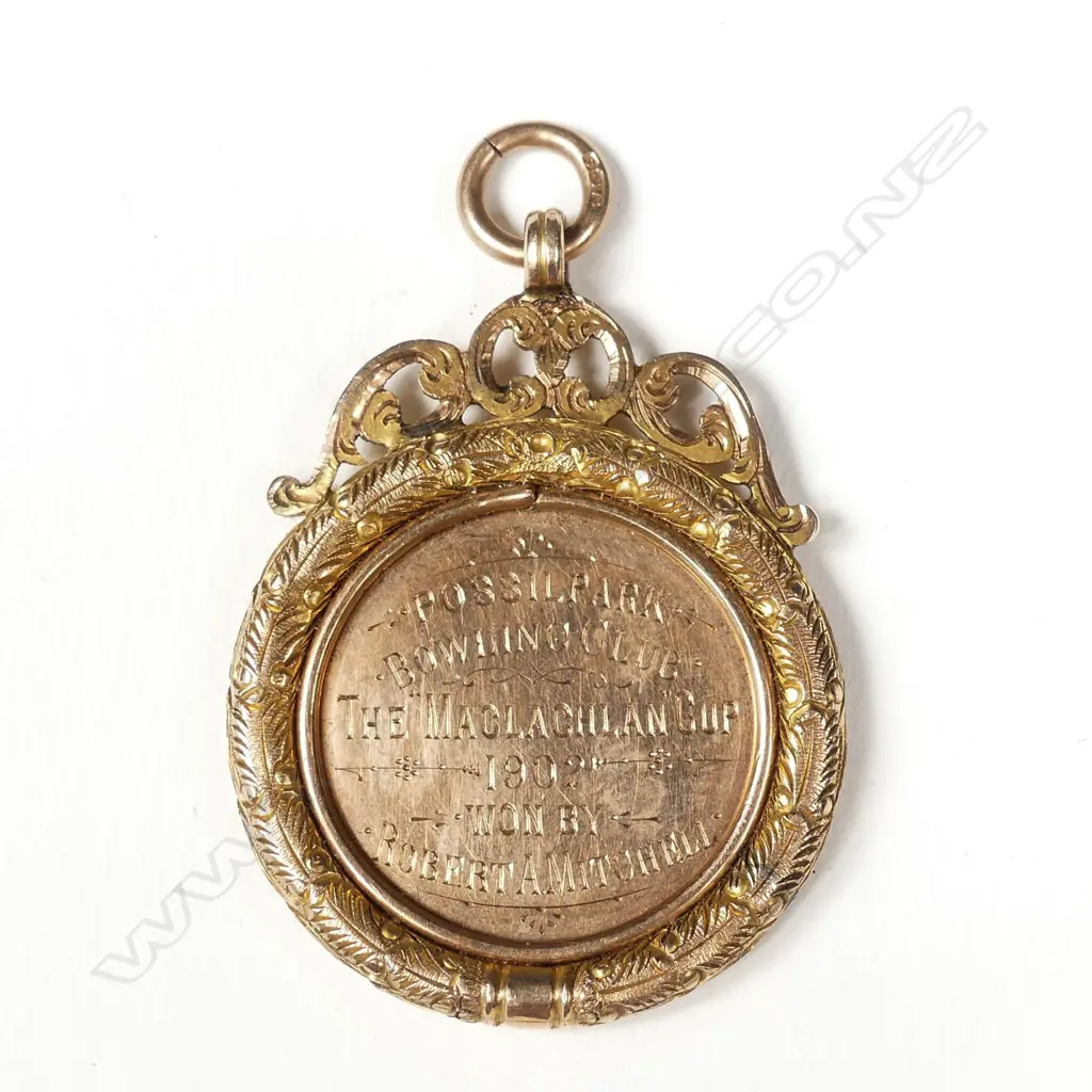 An Edwardian 9ct gold bowling medal Image 1++
