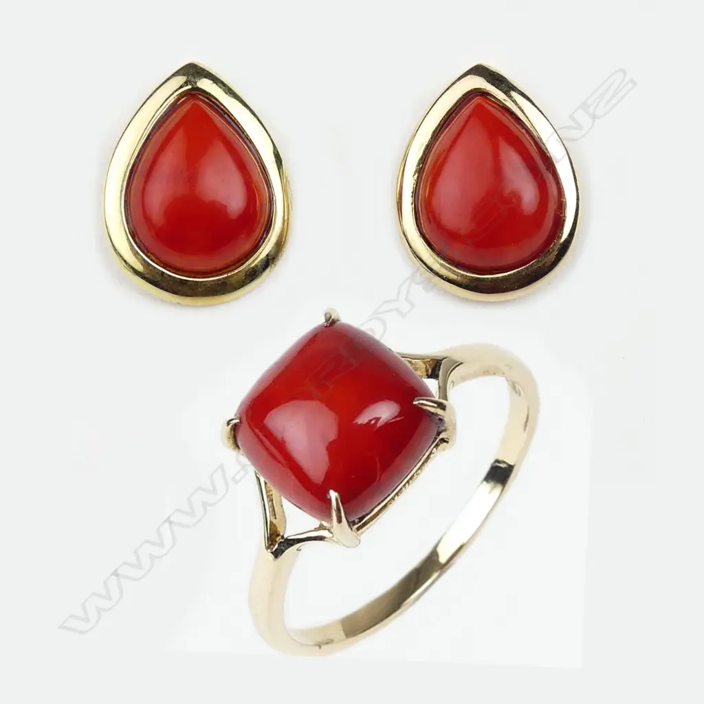 A 14ct gold and red coral ring and earring set Image 1++