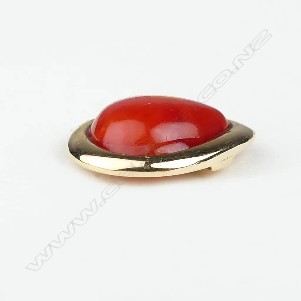 A 14ct gold and red coral ring and earring set Image 1++