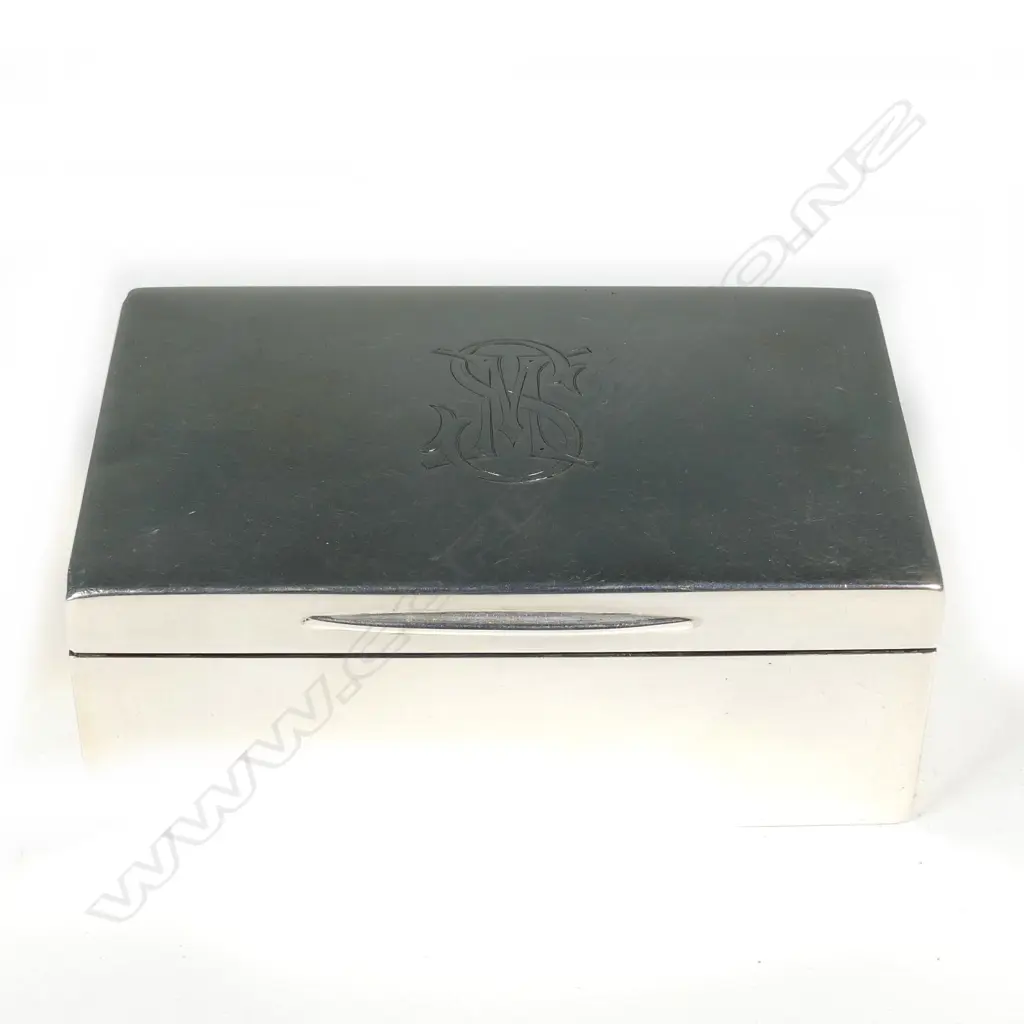 A silver stud box Image 1++