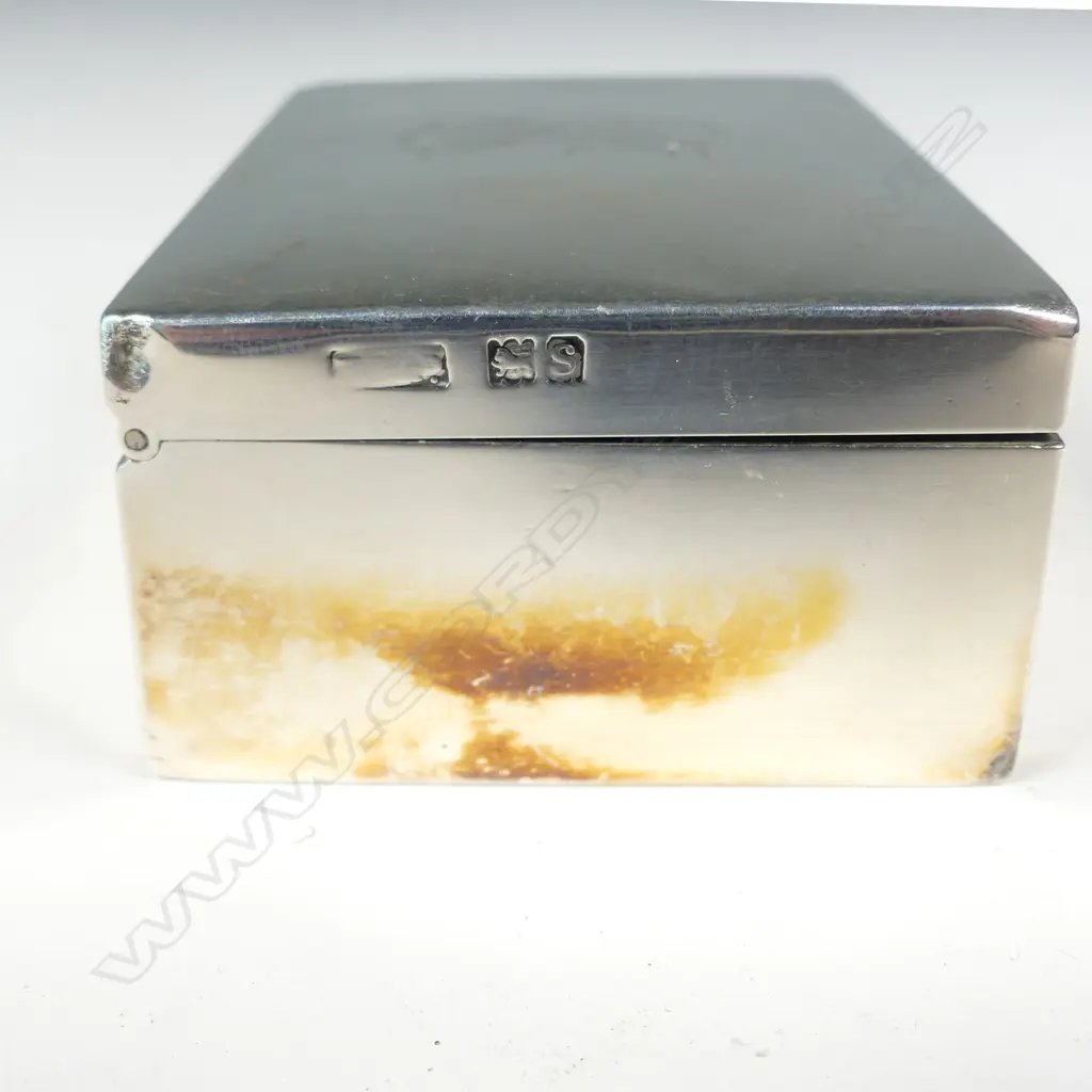 A silver stud box Image 1++