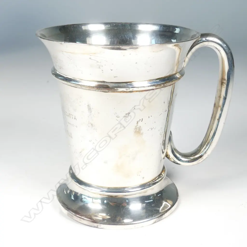 An Edwardian silver trophy mug Image 1++