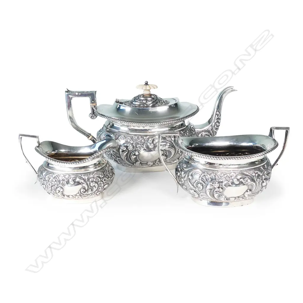 An Edwardian silver tea set Image 1++