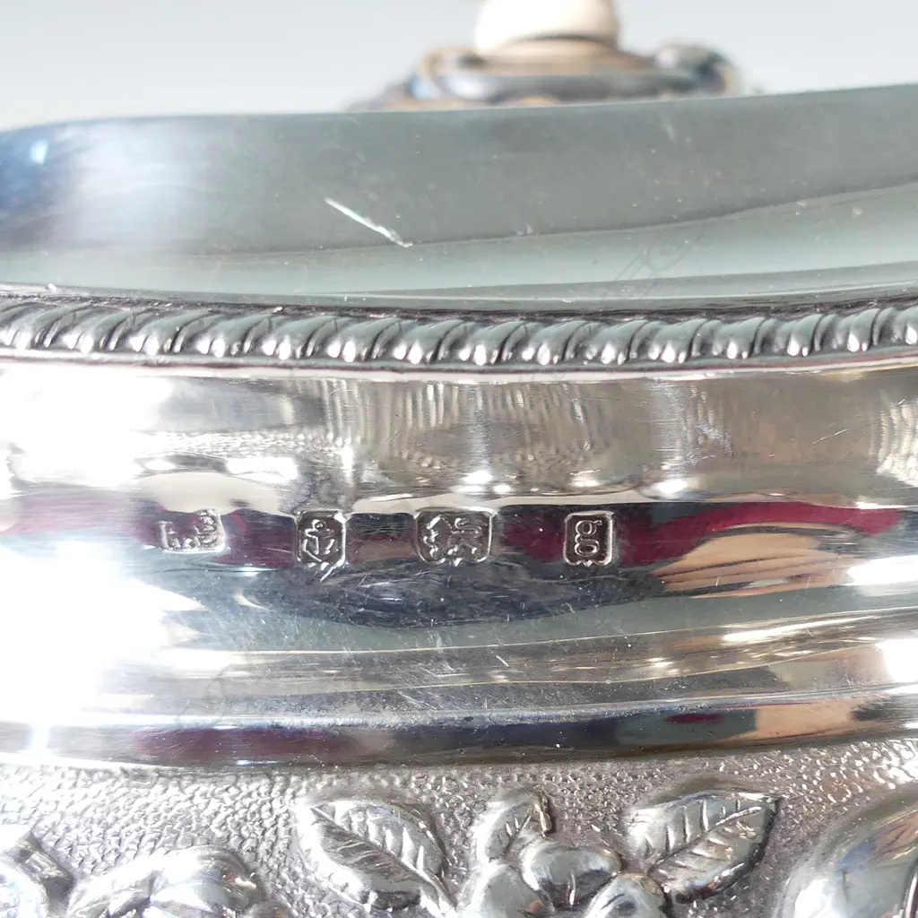 An Edwardian silver tea set Image 1++