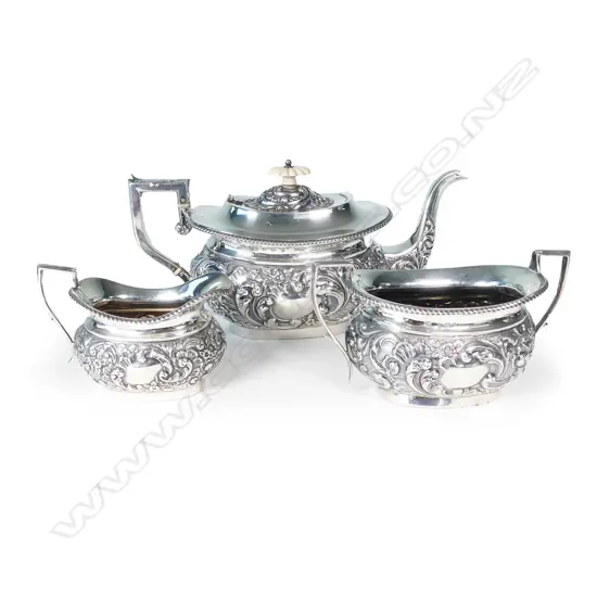 An Edwardian silver tea set