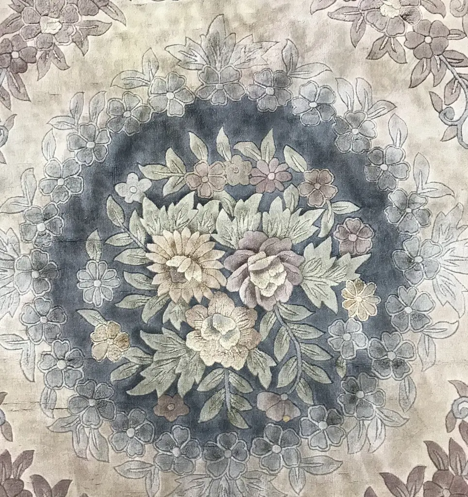 A quality large Chinese hand knotted silk pile carpet Image 1++