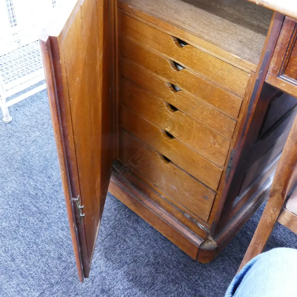 A late Victorian oak partners desk Image 1++