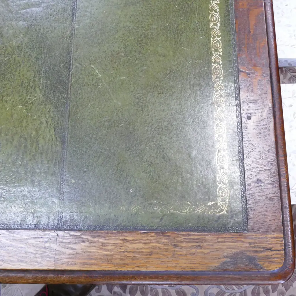 A Victorian oak partners desk Image 1++