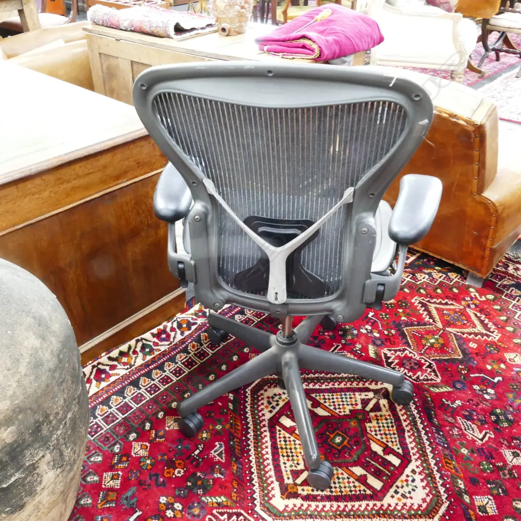 A Herman Miller 'Mirra 2' desk chair Image 1++