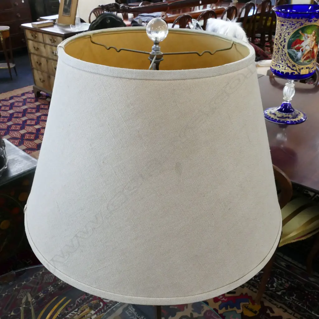 A mid-century Hollywood Regency gilt metal table based standard lamp Image 1++