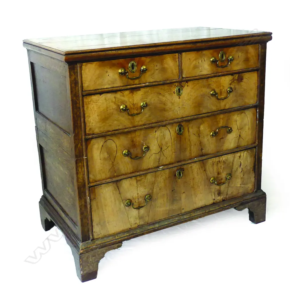 An 18th/19thC oak and mahogany five drawer chest Image 1++