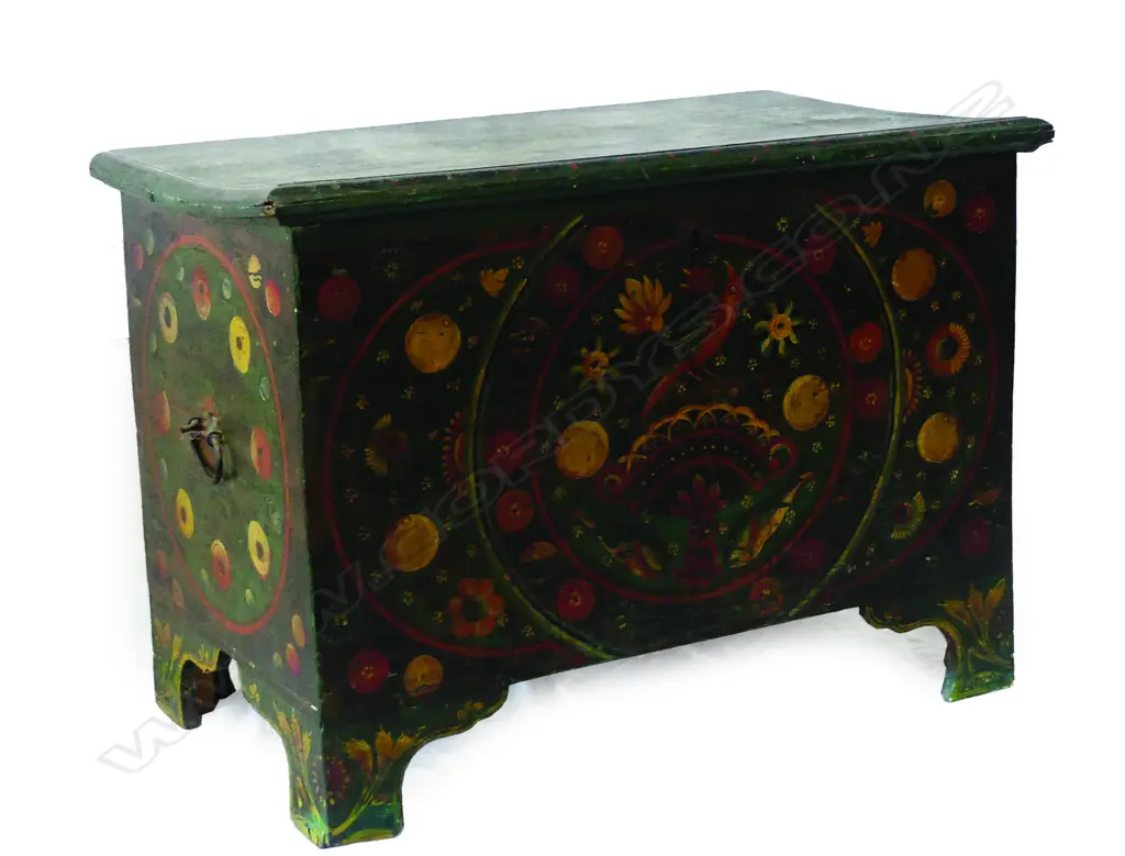 A 19thC Continental small coffer Image 1++