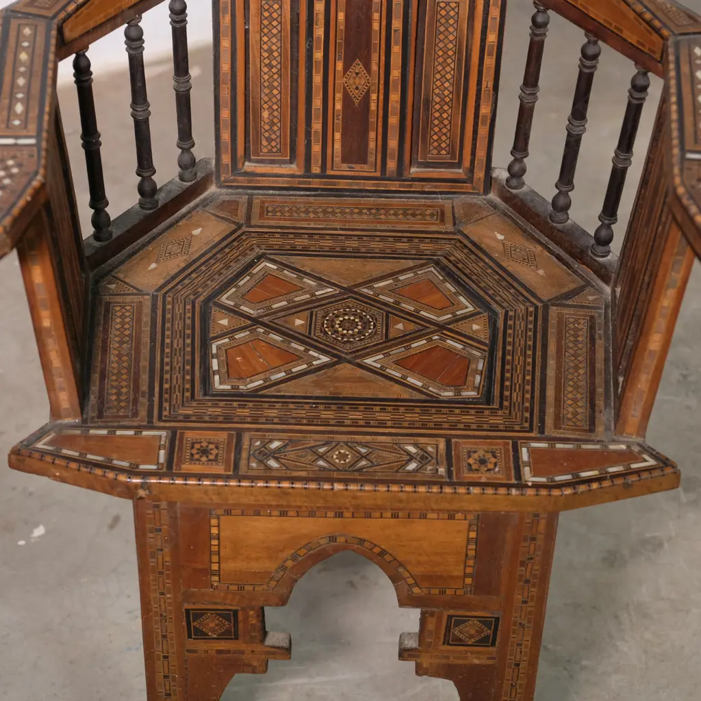A vintage Syrian chair Image 1++