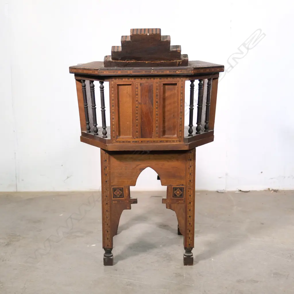 A vintage Syrian chair Image 1++