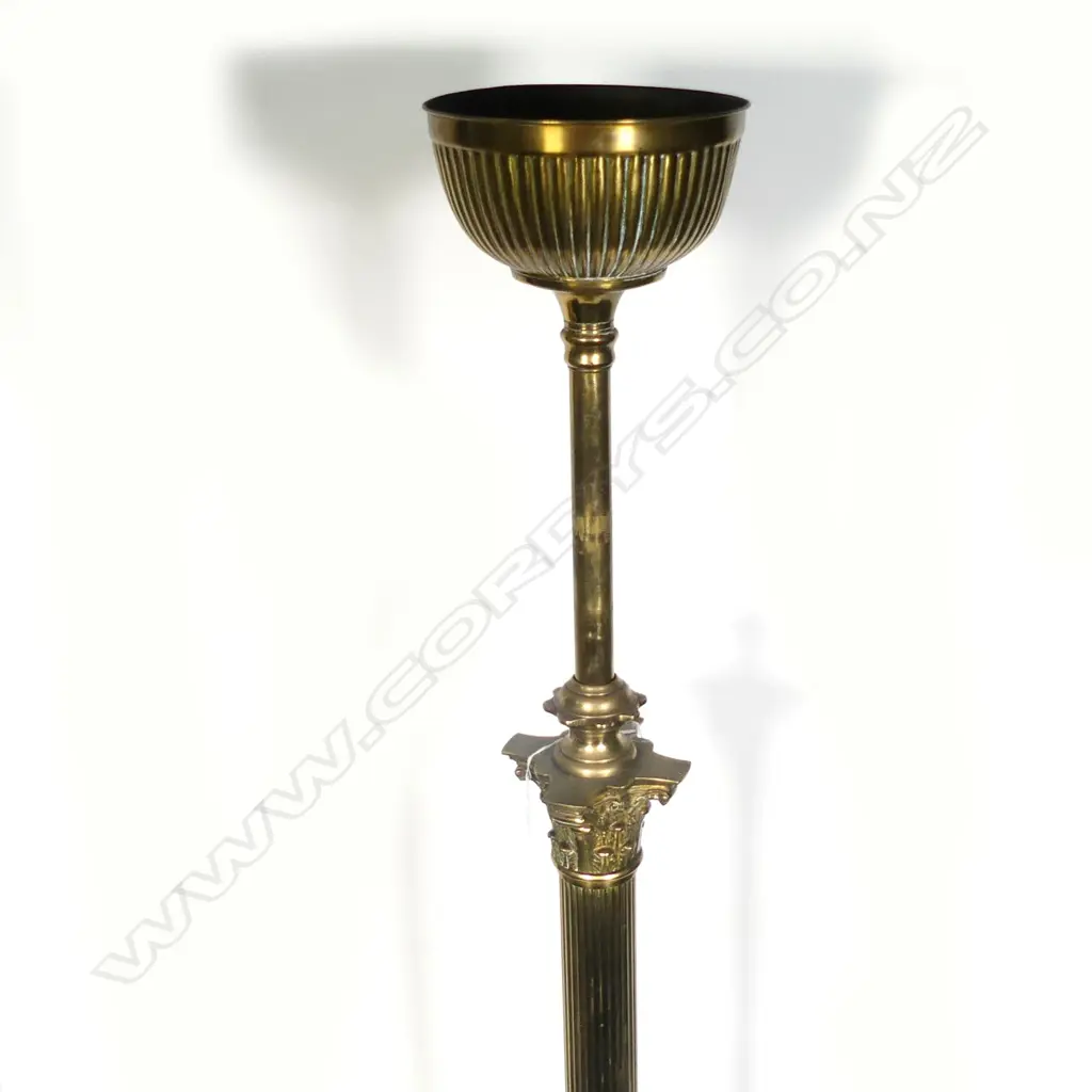 A Victorian telescopic torchere lampstand Image 1++