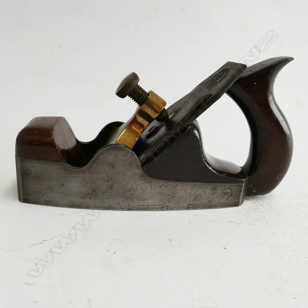 A 7½" Spiers coffin shaped smoothing plane Image 1++