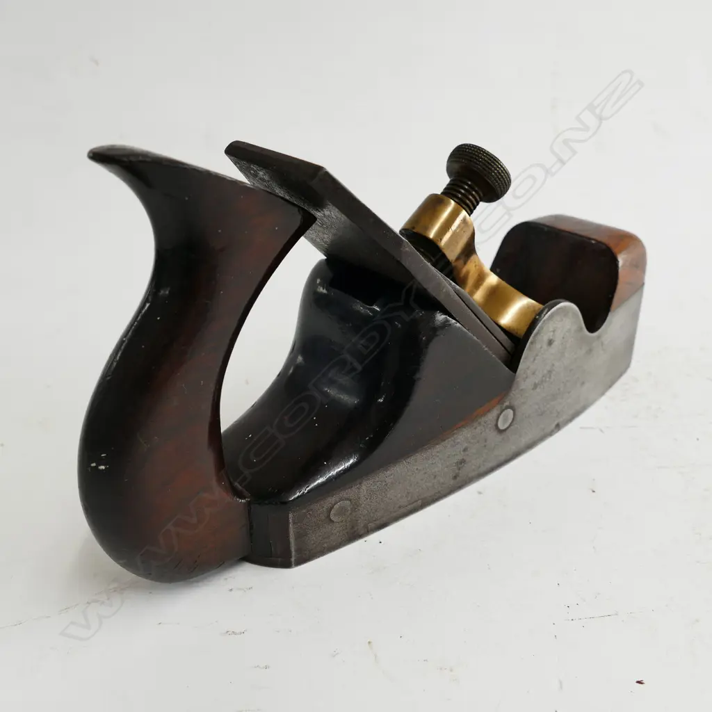 A 7½" Spiers coffin shaped smoothing plane Image 1++
