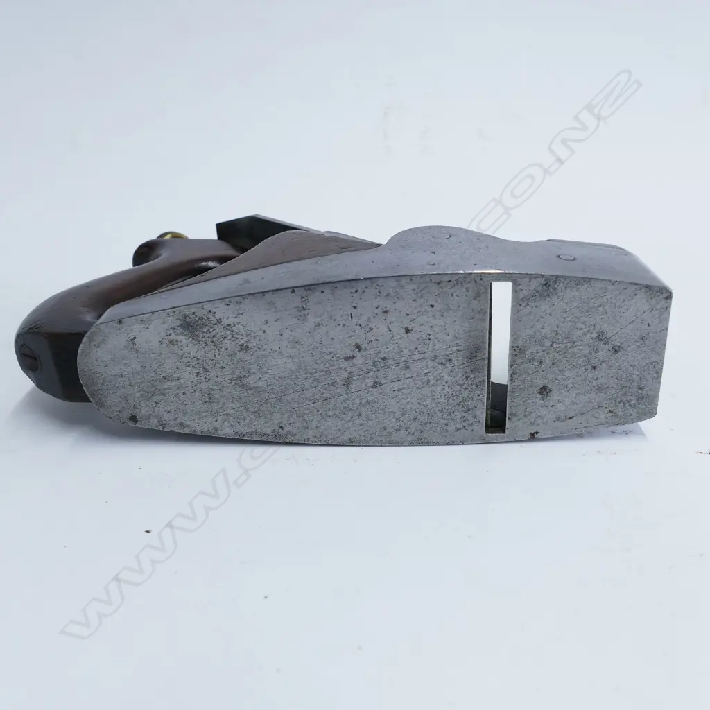A 7½" Norris coffin shaped smoothing plane Image 1++