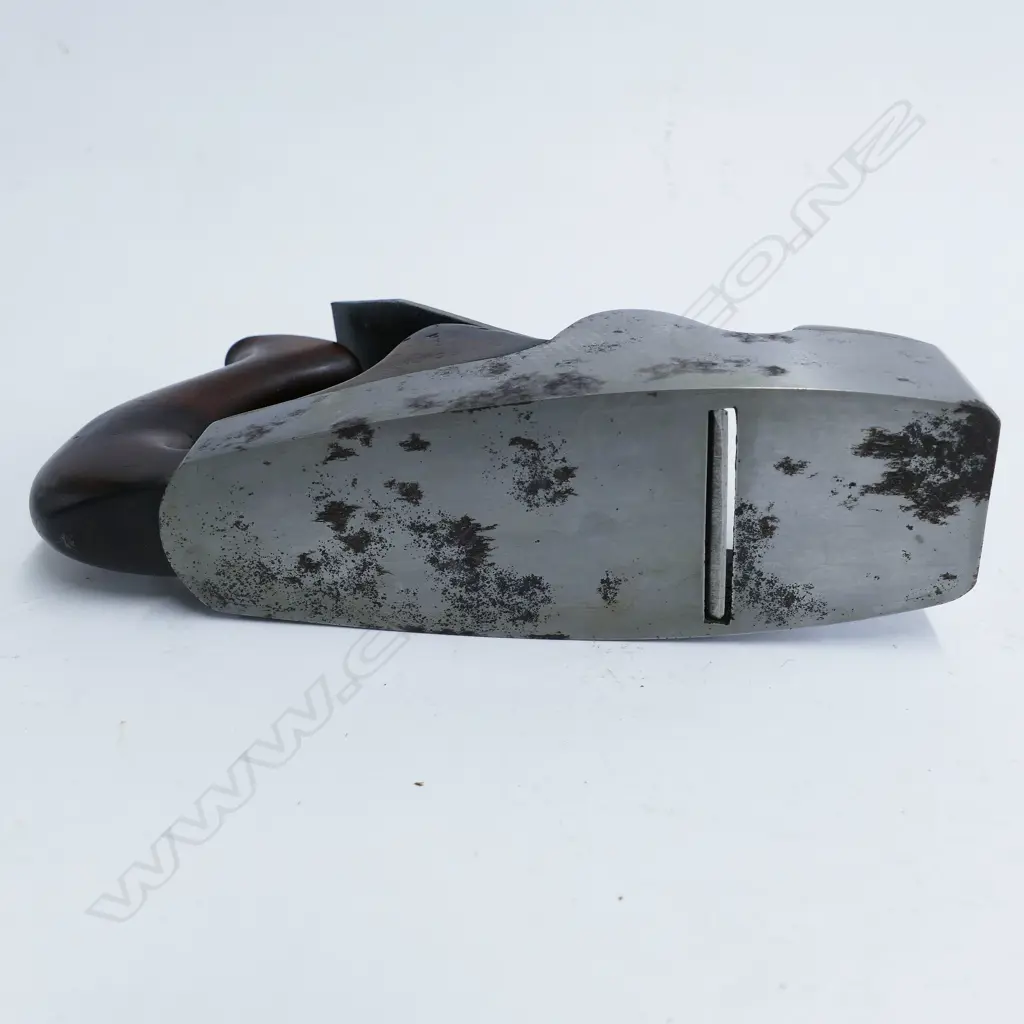 A 7⅜" Spiers coffin shaped smoothing plane Image 1++