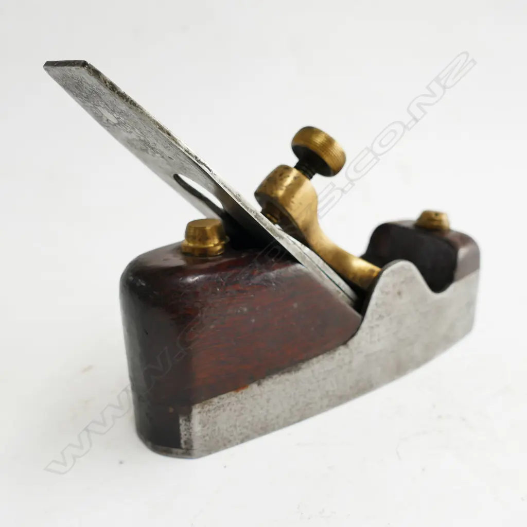 A 7" coffin shaped smoothing plane Image 1++