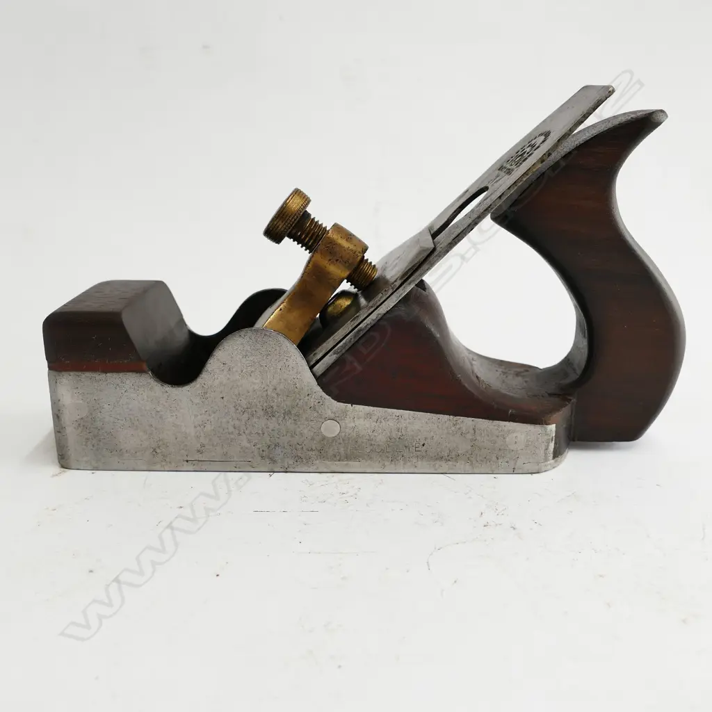 A 7¾" straight sided smoothing plane Image 1++