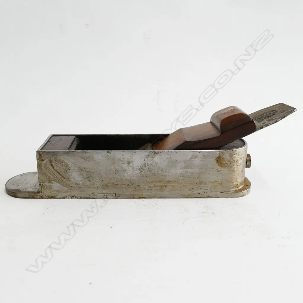 A mid-19thC 10⅛" steel and rosewood mitre plane Image 1++