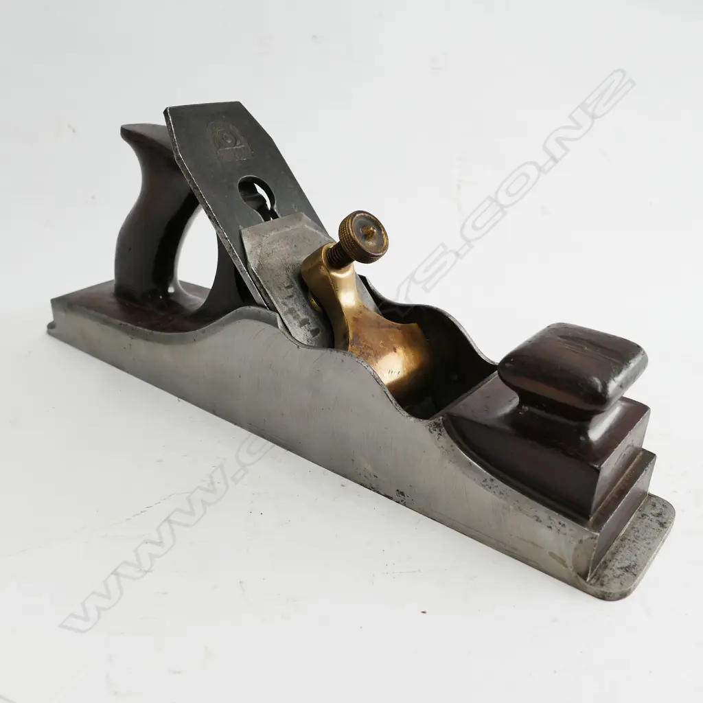 A 19thC 14½" Mathieson steel and rosewood panel plane Image 1++