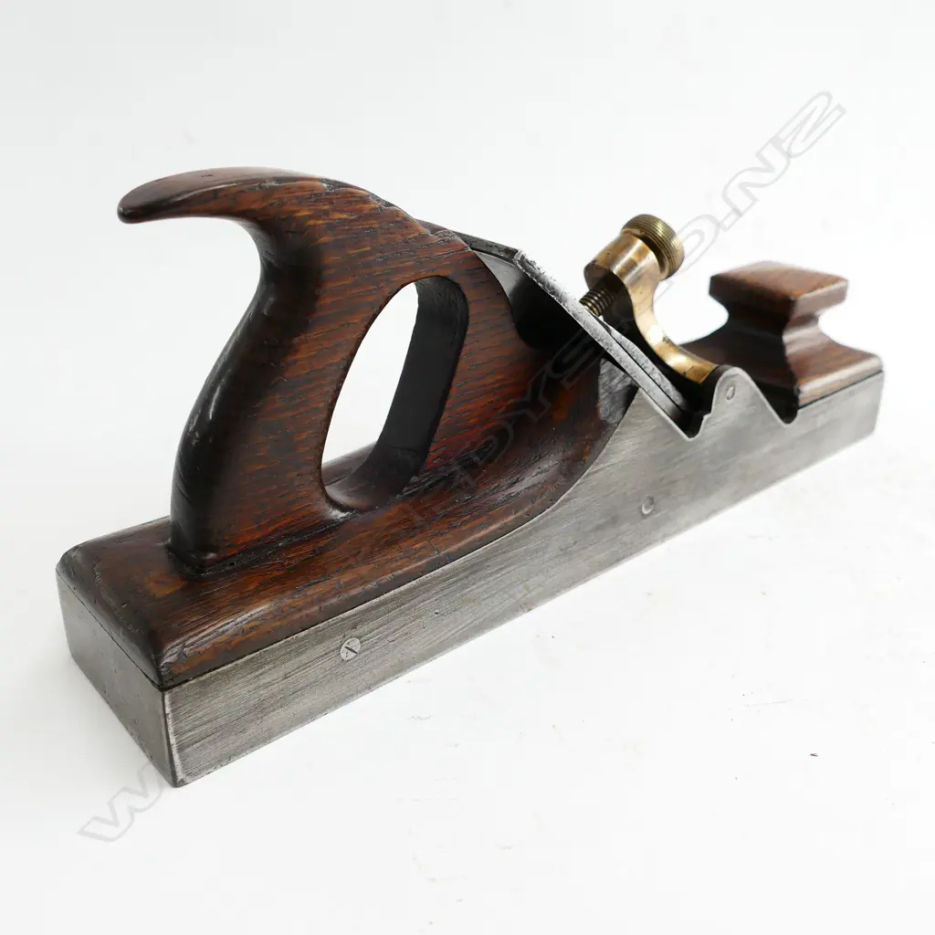 A 19thC 13" steel and oak panel plane Image 1++