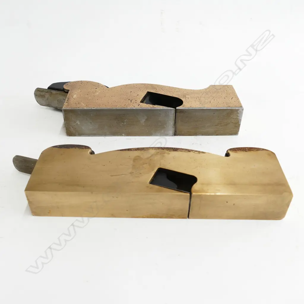 Two brass shoulder planes Image 1++