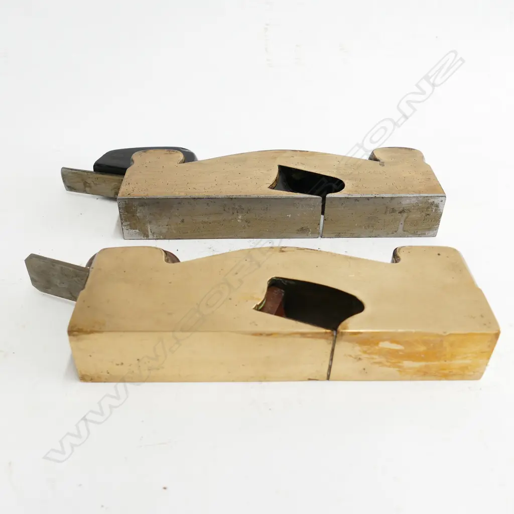 Two brass shoulder planes Image 1++