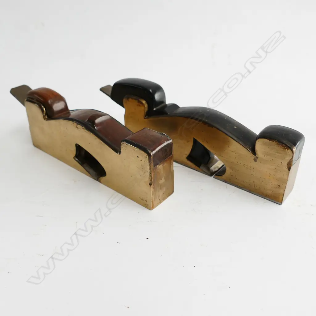 Two brass shoulder planes Image 1++