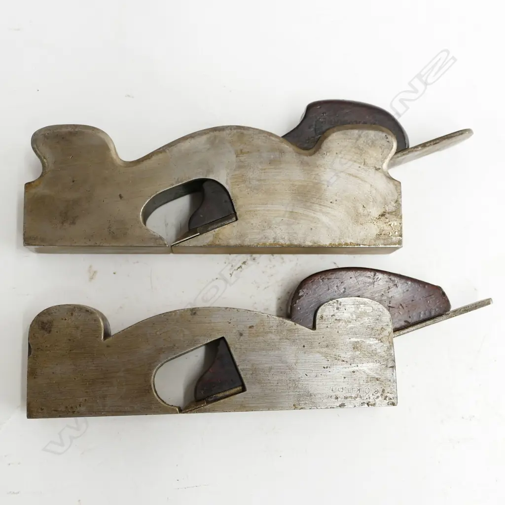 Two rosewood infill shoulder planes Image 1++