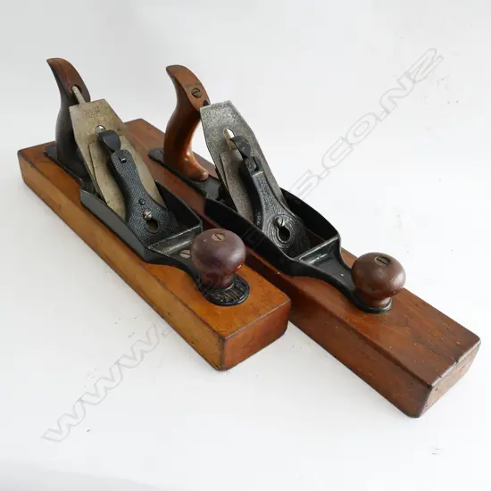 Two transitional panel planes