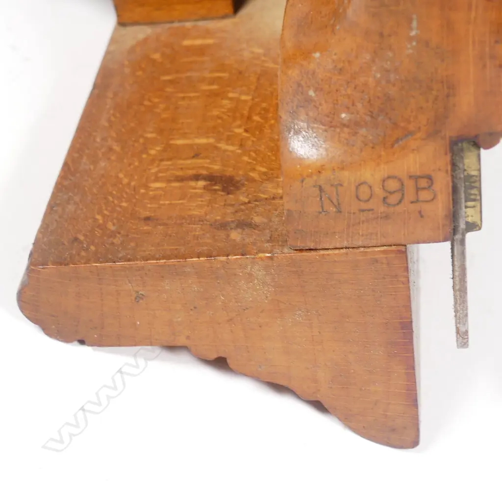 A Mathieson & Son handled plough plane Image 1++