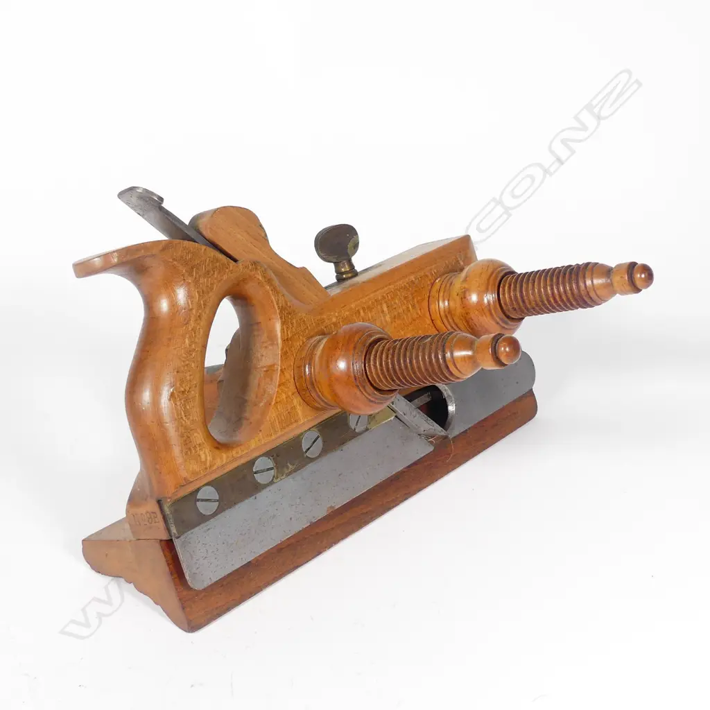 A Mathieson & Son handled plough plane Image 1++