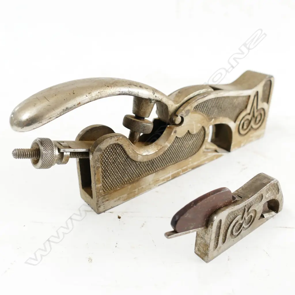 An E. Preston all steel shoulder plane and small steel bullnose rabbet plane Image 1++