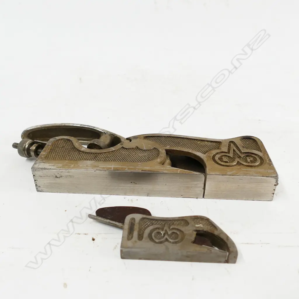 An E. Preston all steel shoulder plane and small steel bullnose rabbet plane Image 1++