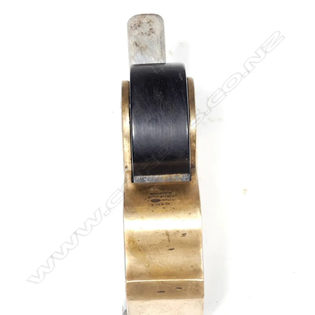 A Slater cast brass bullnose rebate plane Image 1++