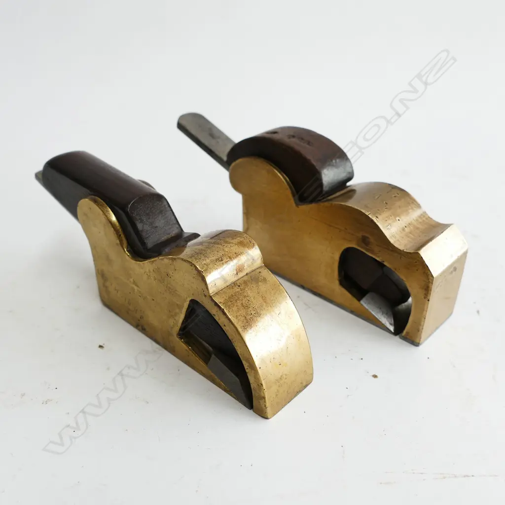 Two cast brass bullnose rebate planes Image 1++